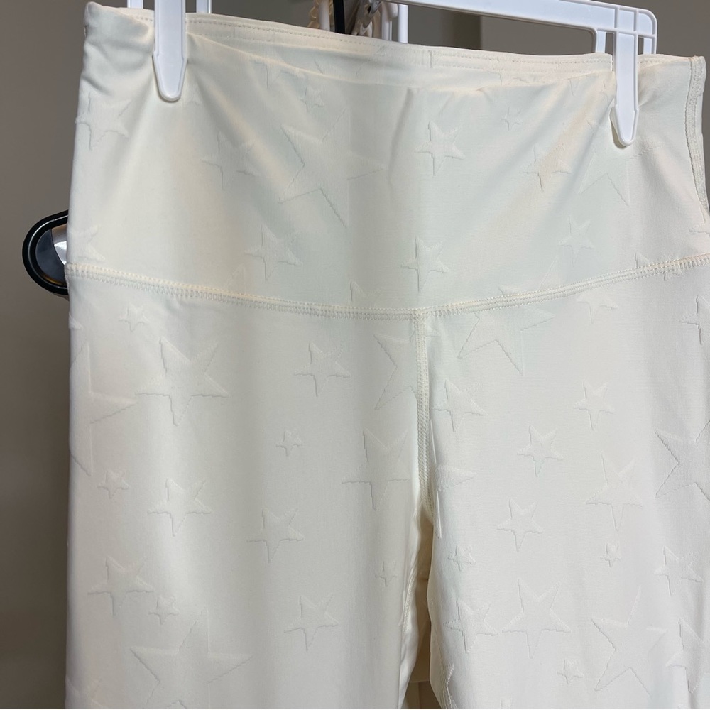 Mono B Cream Textured Star Leggings